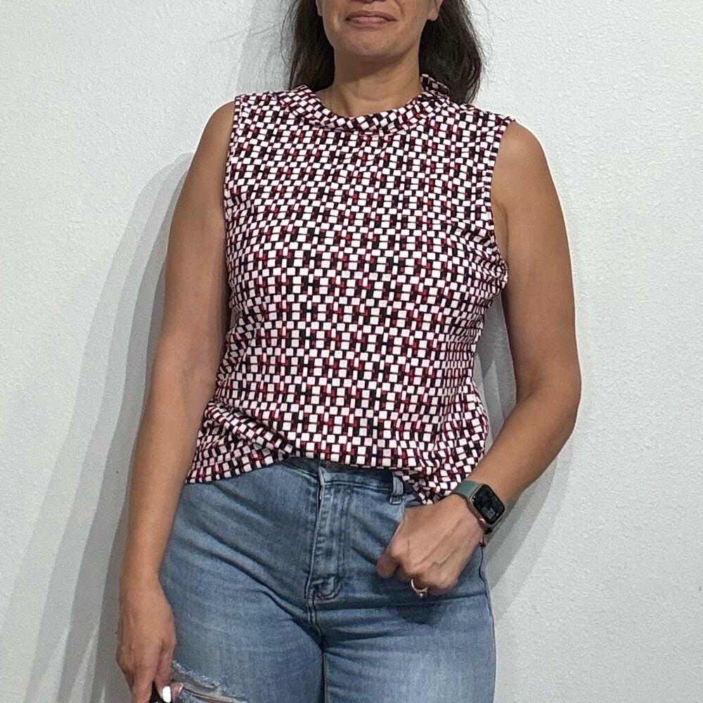 Red Pattern Sleeveless Turtleneck Blouse Sz L